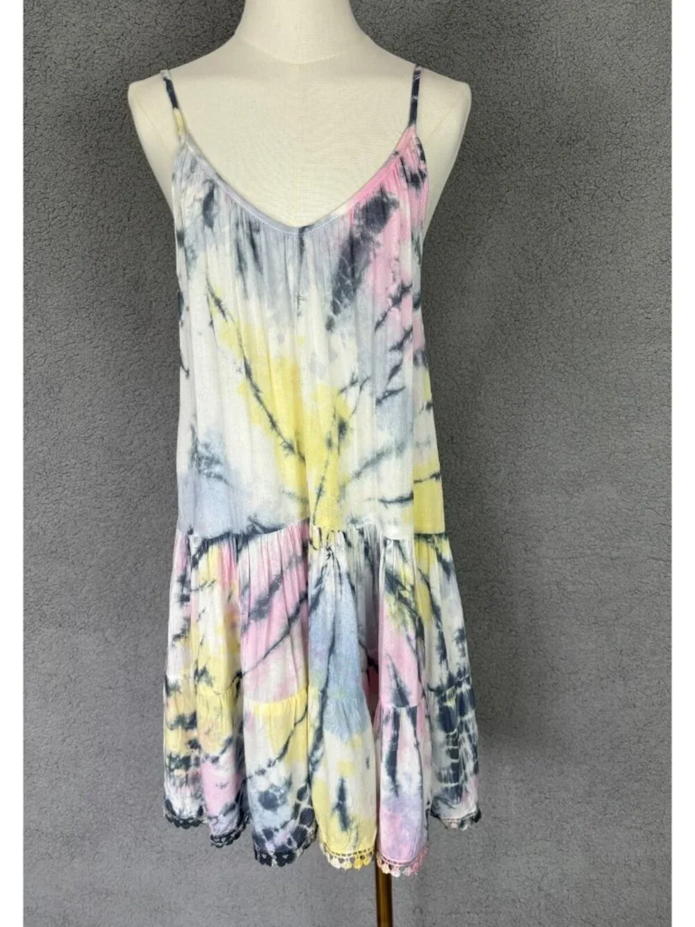 Raviya Tie-Dye-Print Short Swim Cover-up Dress Multicolor Medium New With Tag's.
